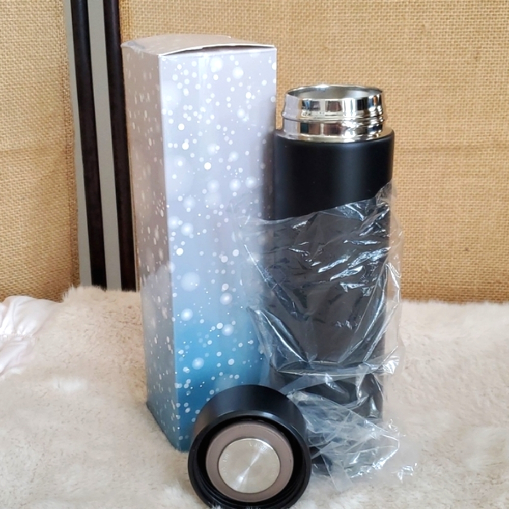 NWT, Digital Thermos, Hot or Cold, Celsius